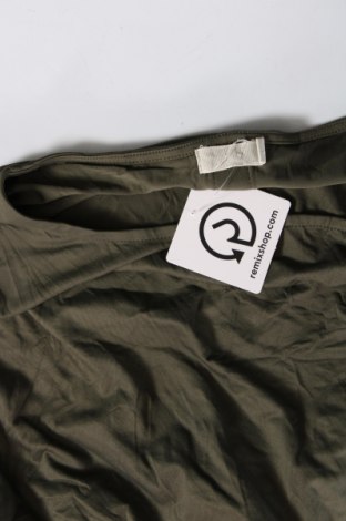 Γυναικεία μπλούζα Glam, Μέγεθος M, Χρώμα Πράσινο, Τιμή 3,15 €