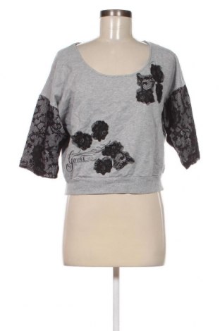 Γυναικεία μπλούζα Guess, Μέγεθος XS, Χρώμα Γκρί, Τιμή 17,81 €