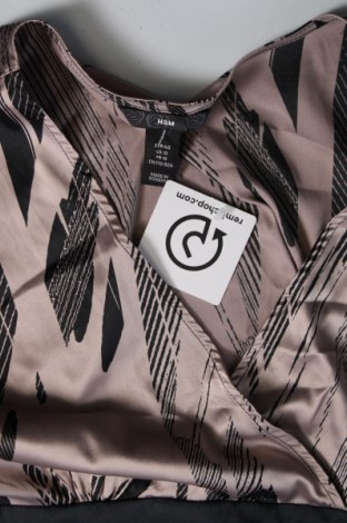 Damen Shirt H&M, Größe M, Farbe Mehrfarbig, Preis 9,74 €