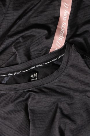 Bluză de femei H&M Sport, Mărime M, Culoare Gri, Preț 18,92 Lei