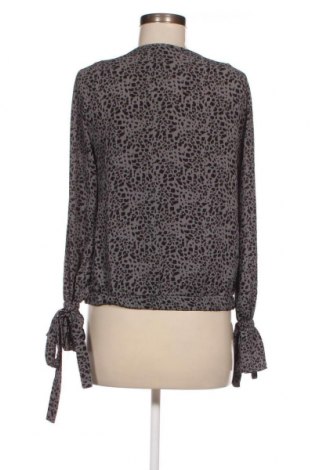 Γυναικεία μπλούζα Lofty Manner, Μέγεθος M, Χρώμα Γκρί, Τιμή 4,45 €