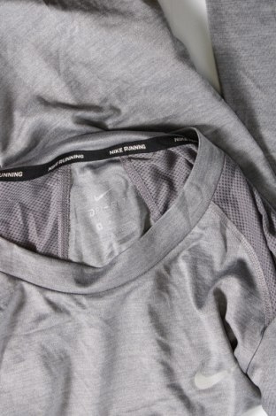 Bluză de femei Nike, Mărime S, Culoare Gri, Preț 111,84 Lei