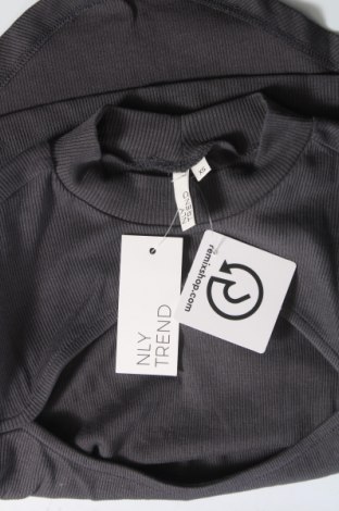 Damen Shirt Nly Trend, Größe XS, Farbe Grau, Preis 4,79 €