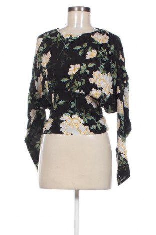 Γυναικεία μπλούζα ONLY, Μέγεθος M, Χρώμα Πολύχρωμο, Τιμή 23,71 €