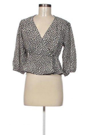 Γυναικεία μπλούζα ONLY, Μέγεθος XS, Χρώμα Πολύχρωμο, Τιμή 11,86 €