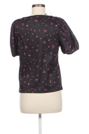 Дамска блуза ONLY, Размер L, Цвят Черен, Цена 6,90 лв.