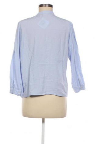 Дамска блуза Oviesse, Размер M, Цвят Син, Цена 5,70 лв.