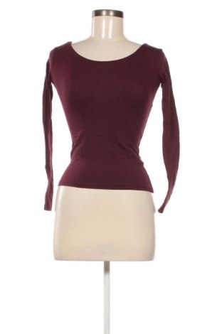 Γυναικεία μπλούζα Pull&Bear, Μέγεθος S, Χρώμα Βιολετί, Τιμή 3,53 €