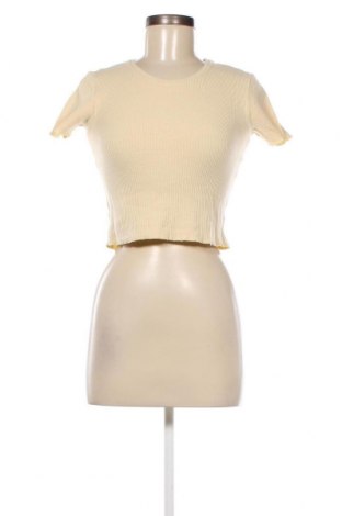 Дамска блуза Pull&Bear, Размер M, Цвят Жълт, Цена 7,60 лв.