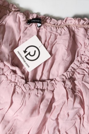 Дамска блуза Trendyol, Размер L, Цвят Розов, Цена 19,25 лв.