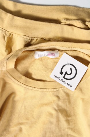 Γυναικεία μπλούζα Urban Bliss, Μέγεθος M, Χρώμα Κίτρινο, Τιμή 1,76 €