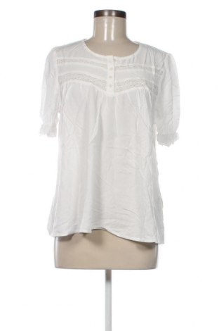 Дамска блуза VILA, Размер M, Цвят Бял, Цена 27,60 лв.