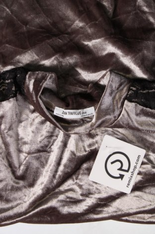 Дамска блуза Zara Trafaluc, Размер S, Цвят Сив, Цена 20,00 лв.