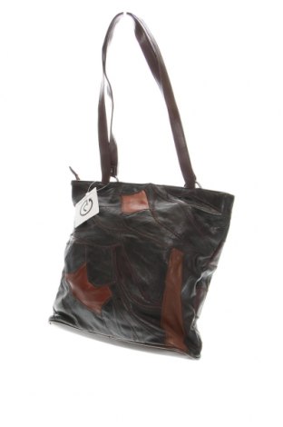 Дамска чанта, Цвят Многоцветен, Цена 73,77 лв.