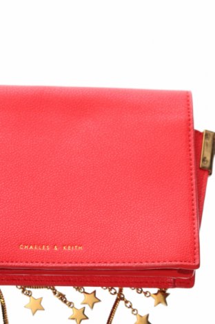 Дамска чанта Charles & Keith, Цвят Червен, Цена 41,00 лв.