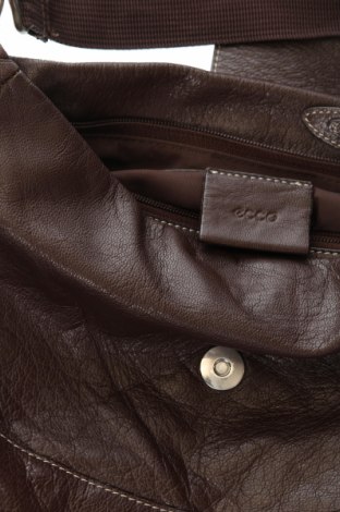 Дамска чанта ECCO, Цвят Кафяв, Цена 103,05 лв.