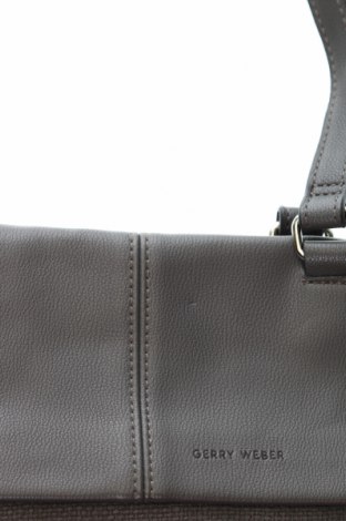 Дамска чанта Gerry Weber, Цвят Сив, Цена 54,40 лв.