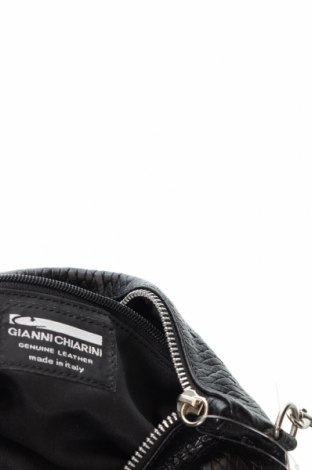 Дамска чанта Gianni Chiarini, Цвят Черен, Цена 39,20 лв.