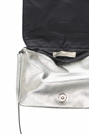 Дамска чанта H&M, Цвят Сребрист, Цена 19,00 лв.