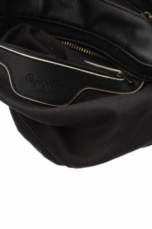 Дамска чанта Pepe Jeans, Цвят Черен, Цена 151,32 лв.
