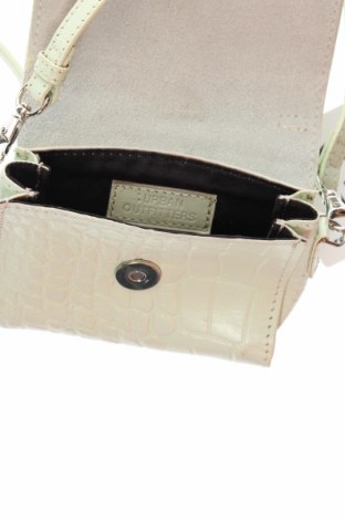 Дамска чанта Urban Outfitters, Цвят Зелен, Цена 55,00 лв.