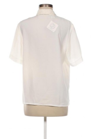 Дамска риза Kathy Che, Размер S, Цвят Бял, Цена 11,16 лв.