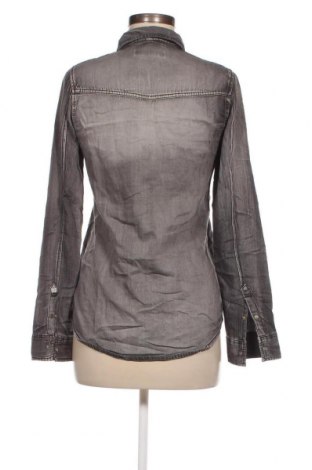 Γυναικείο πουκάμισο Pull&Bear, Μέγεθος S, Χρώμα Γκρί, Τιμή 3,09 €