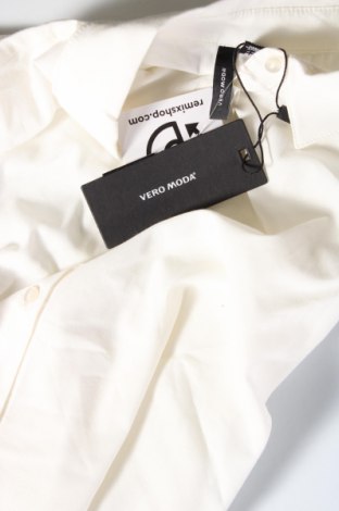Γυναικείο πουκάμισο Vero Moda, Μέγεθος L, Χρώμα Λευκό, Τιμή 5,45 €