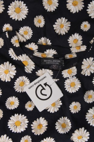 Γυναικείο t-shirt Bershka, Μέγεθος XS, Χρώμα Πολύχρωμο, Τιμή 6,62 €