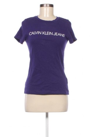 Дамска тениска Calvin Klein Jeans, Размер S, Цвят Лилав, Цена 27,37 лв.