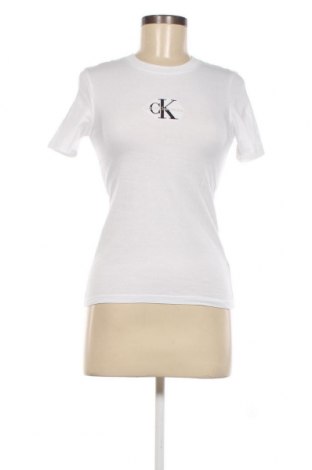 Дамска тениска Calvin Klein Jeans, Размер XS, Цвят Бял, Цена 27,00 лв.