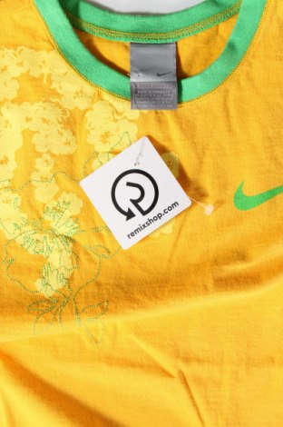 Damen T-Shirt Nike, Größe S, Farbe Gelb, Preis 31,96 €