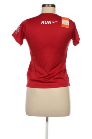 Dámské tričko Nike, Velikost XS, Barva Červená, Cena  458,00 Kč