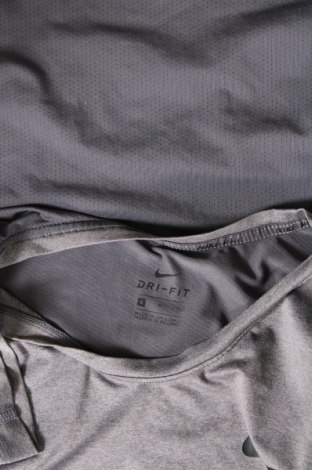 Tricou de femei Nike, Mărime S, Culoare Gri, Preț 68,88 Lei