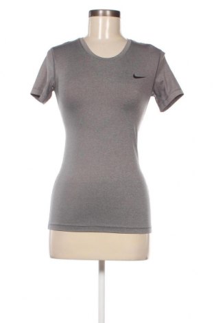 Дамска тениска Nike, Размер S, Цвят Сив, Цена 16,20 лв.