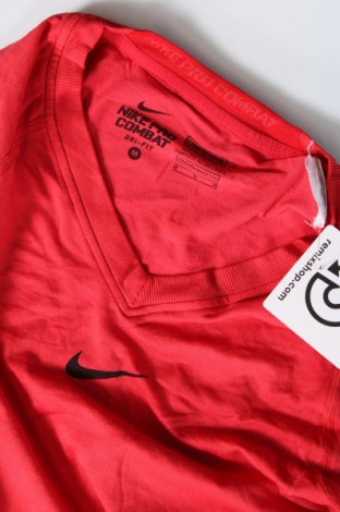 Дамска тениска Nike, Размер M, Цвят Червен, Цена 27,00 лв.