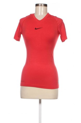 Γυναικείο t-shirt Nike, Μέγεθος M, Χρώμα Κόκκινο, Τιμή 16,70 €