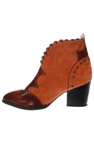 Dámské boty , Velikost 39, Barva Oranžová, Cena  230,00 Kč