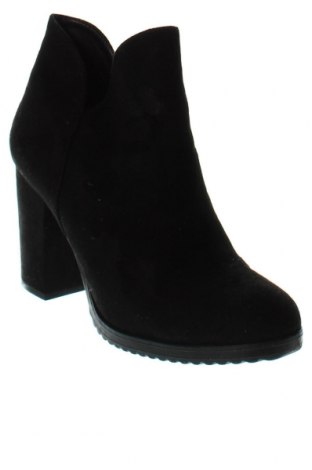 Botine de damă Bershka, Mărime 39, Culoare Negru, Preț 124,68 Lei