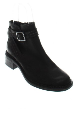 Dámské boty  Clarks, Velikost 37, Barva Černá, Cena  555,00 Kč