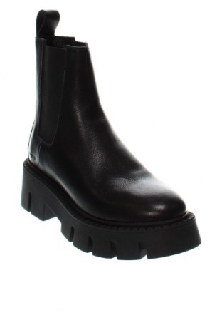 Дамски боти Copenhagen Shoes, Размер 39, Цвят Черен, Цена 151,05 лв.