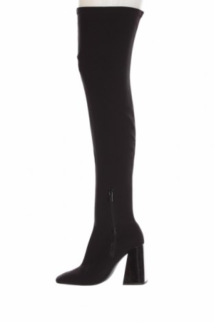 Γυναικείες μπότες Bershka, Μέγεθος 38, Χρώμα Μαύρο, Τιμή 19,18 €