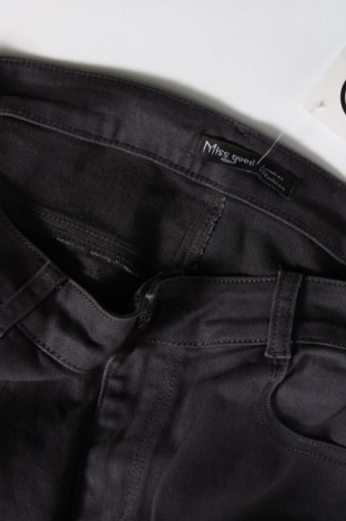Dámske džínsy , Veľkosť XL, Farba Sivá, Cena  4,11 €