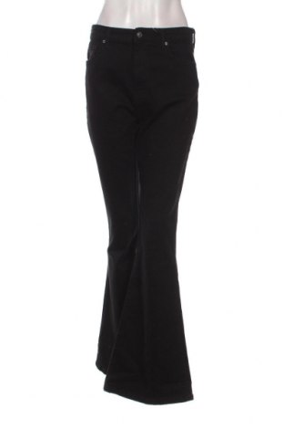 Damen Jeans Bershka, Größe M, Farbe Schwarz, Preis 14,46 €