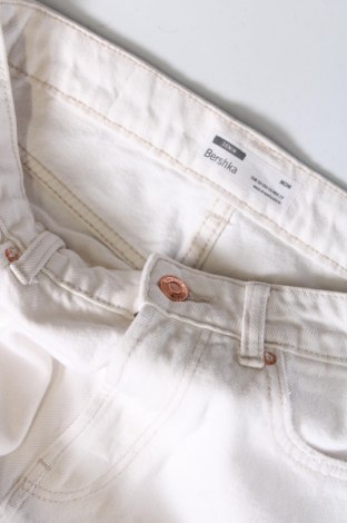 Damen Jeans Bershka, Größe M, Farbe Weiß, Preis 14,83 €