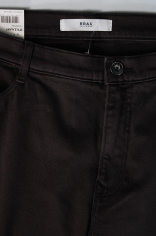 Dámske džínsy  Brax, Veľkosť XL, Farba Sivá, Cena  88,66 €