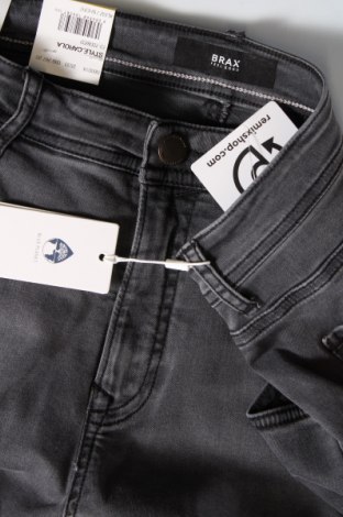 Dámske džínsy  Brax, Veľkosť XL, Farba Sivá, Cena  50,54 €