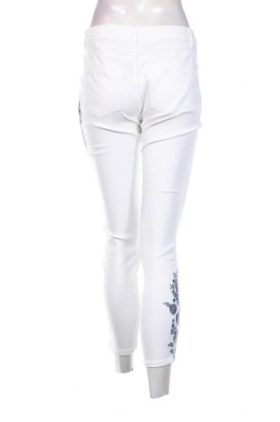 Damen Jeans Buffalo, Größe M, Farbe Weiß, Preis € 9,11