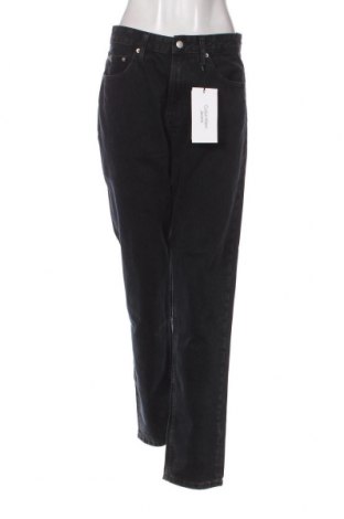 Dámske džínsy  Calvin Klein, Veľkosť L, Farba Čierna, Cena  67,42 €