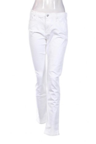 Дамски дънки Cross Jeans, Размер L, Цвят Бял, Цена 27,60 лв.